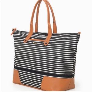 Black and white Stella and dot bag never used